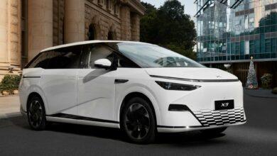 Семиместный Xpeng X9 запущен в продажу в Китае по цене 50 800 долларов США, что ниже предпродажной цены. Семиместный Xpeng X9 запущен в продажу в Китае по цене 50 800 долларов США, что ниже предпродажной цены.