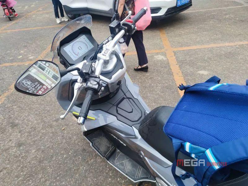 Скутер DAYANG ADV150: задающий тенденции скутеров малого объема