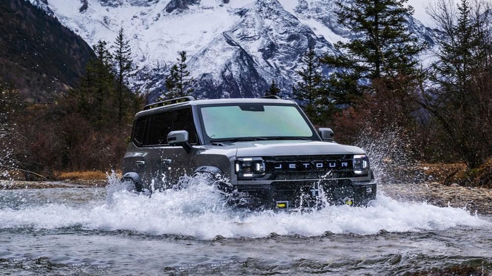 Передняя часть Ford Jetour T2 в динамике