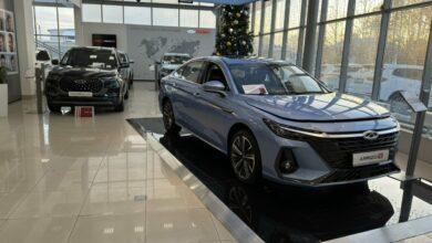 Назван китайский бренд, у дилеров которого накоплен трехмесячный запас автомобилей в России