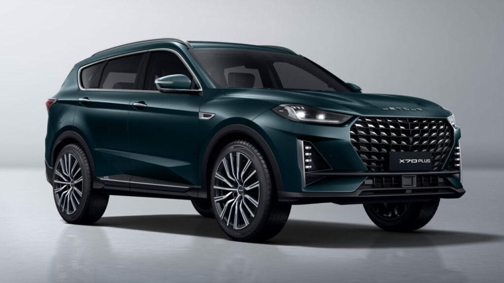 Кроссовер Jetour X70 Plus получил в России новые цвета кузова и интерьера