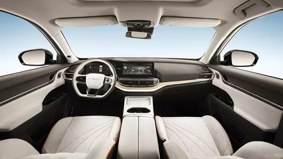 Электрический кроссовер Chery eQ7 салон интерьер