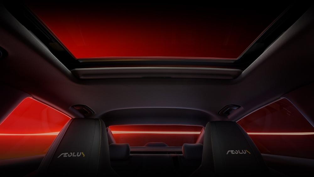 Dongfeng Aeolus Shine в Беларуси отличается салоном, салоном, потолком сидений