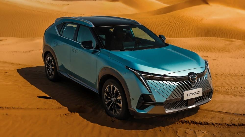 GAC Emkoo сбоку спереди в статике