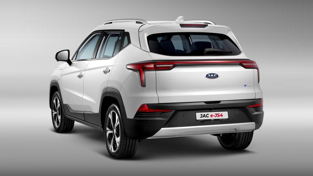 электрический JAC e-JS4 в Казахстане сбоку сзади