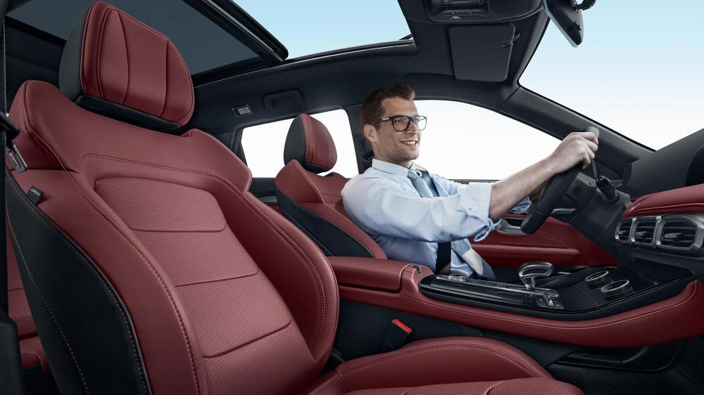 Интерьер салона кроссовера Jetour X70 Plus