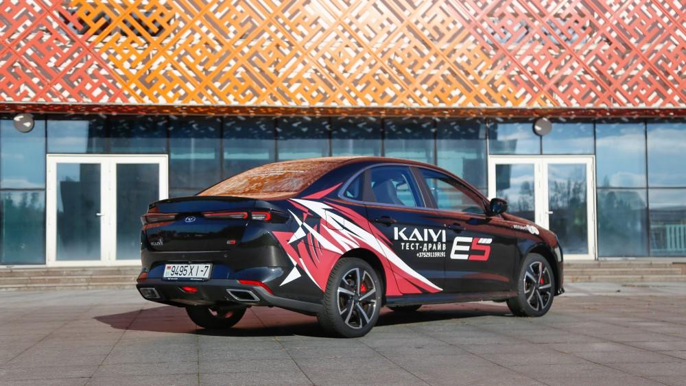 Kaiyi E5, вид сбоку сзади в Беларуси