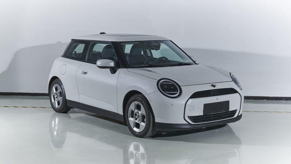 Новый Mini Cooper от СП BMW-GWM подал заявку на лицензию на продажи в Китае