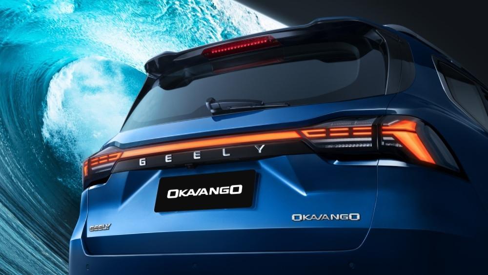 Кроссовер Geely Okavango в России сзади