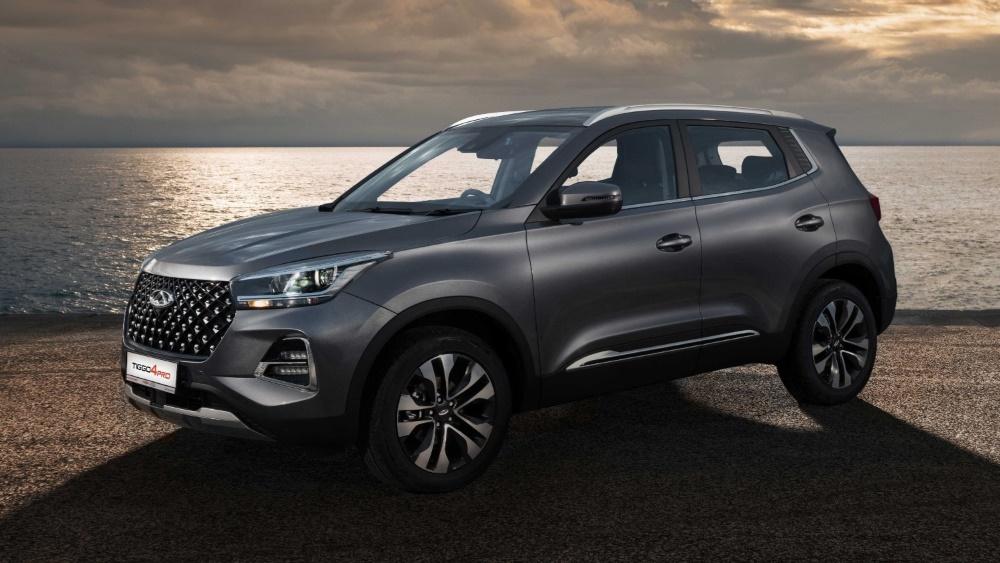 Chery Tiggo 4 Pro в версии 18 Years Edition вид сбоку спереди