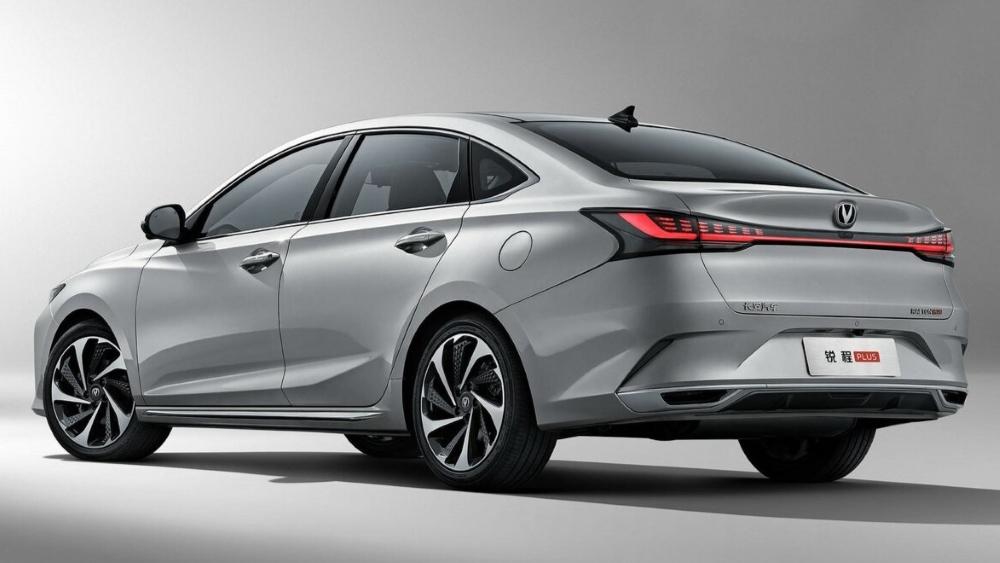 Changan Raeton Plus боковая задняя часть