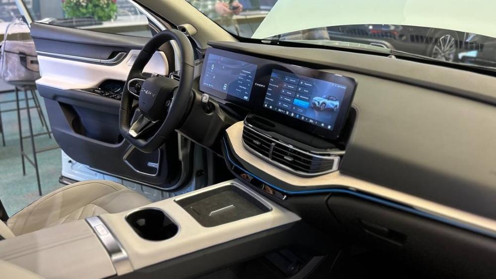 Интерьер салона Chery eQ7