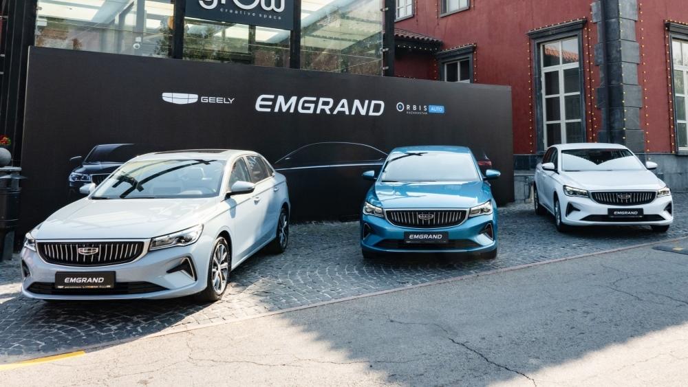 Седаны Geely Emgrand в Казахстане спереди