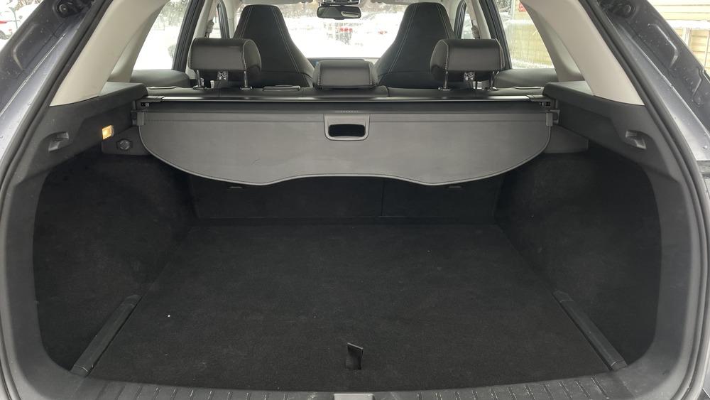 Тест JAC JS6 в Казахстане салон салон багажник