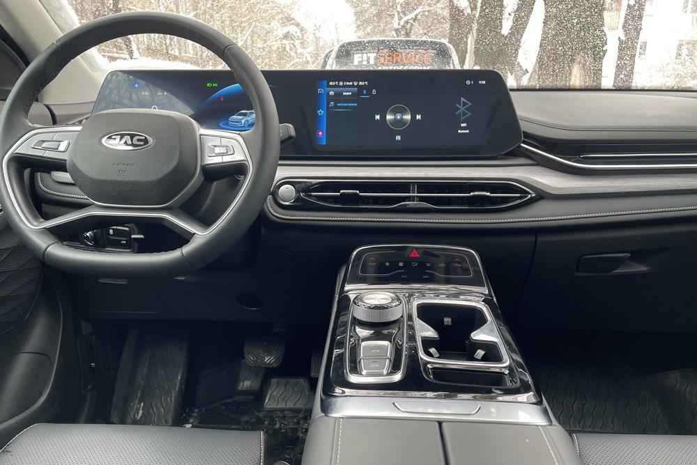Тест JAC JS6 в Казахстане салон салона первого ряда