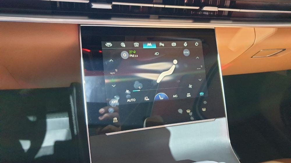 BAIC X75 презентационный салон салона мультимедийная мультимедийная система