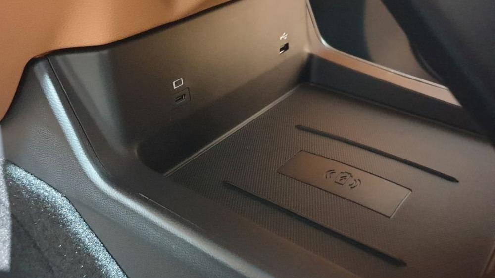 BAIC X75 презентация салон салон туннель USB