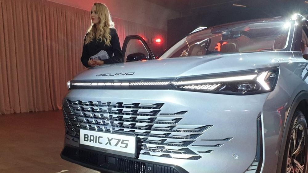 Боковая передняя решетка BAIC X75