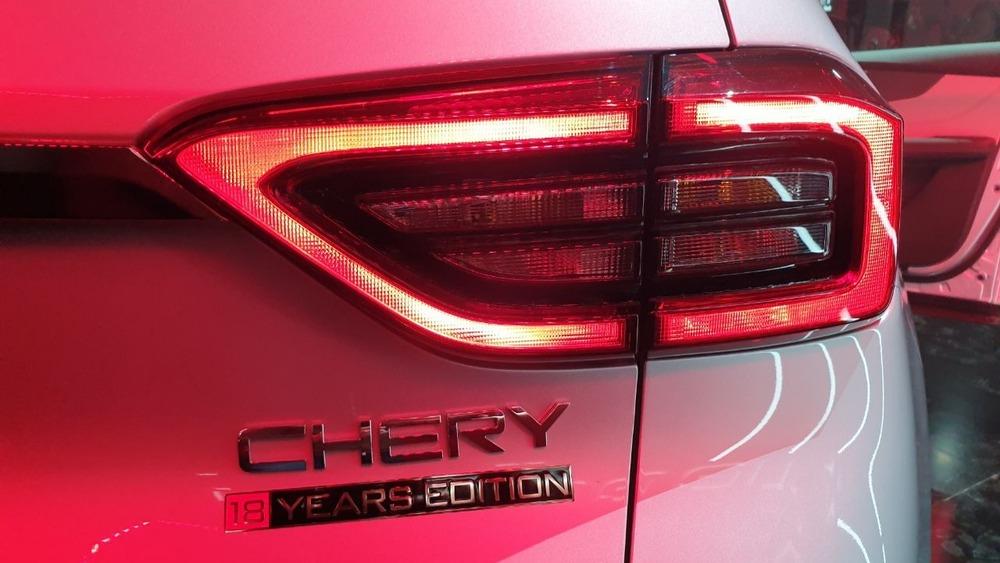 Chery Tiggo 4 Pro 18 Years Edition салон салон топовая версия Флагманский шильдик с логотипом