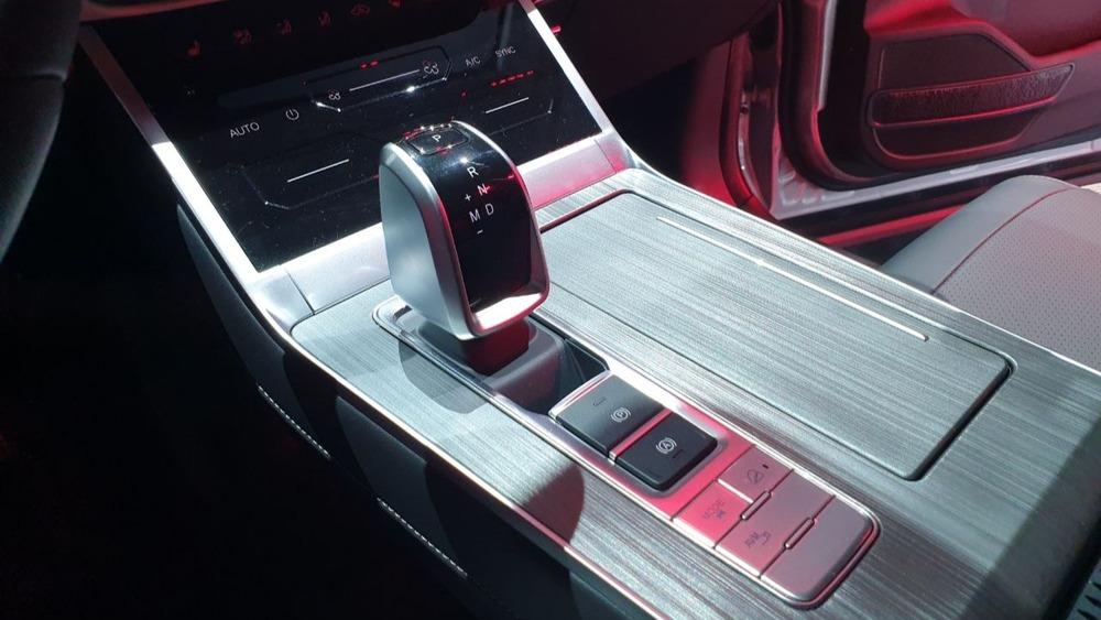 Chery Tiggo 4 Pro 18 Years Edition салон салон топовая версия Флагманский туннельный селектор