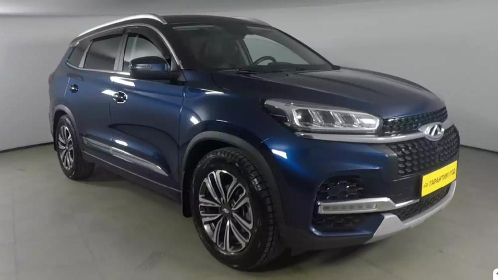 Кроссовер Chery Tiggo 8 с пробегом 200 тыс. км бок передок