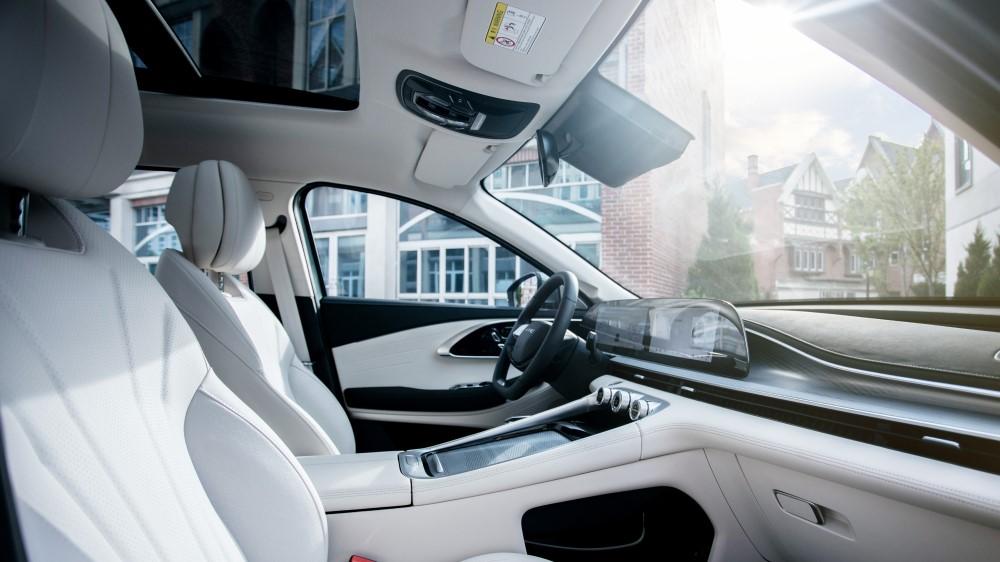 Интерьер салона Exeed TXL 2024 года выпуска