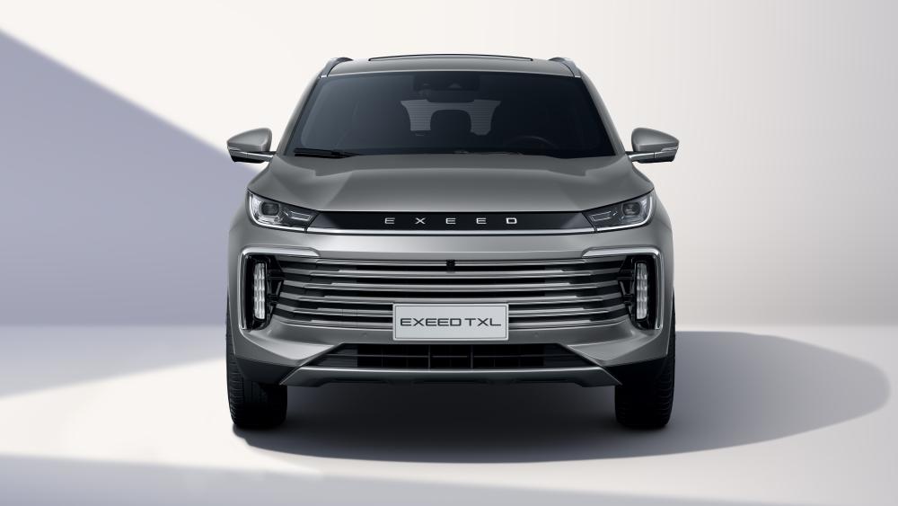 Обновленный кроссовер Exeed TXL спереди