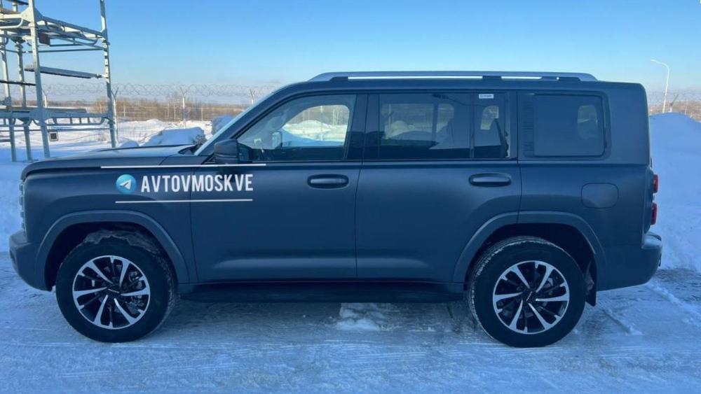 новый Haval H9 в России вид сбоку