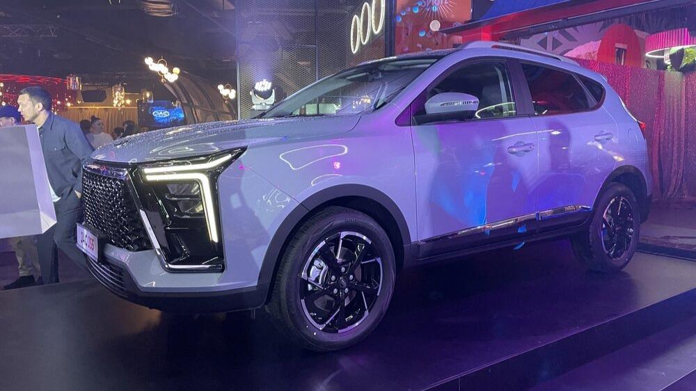 JAC JS5 в Казахстане, презентация боковой лицевой стороны