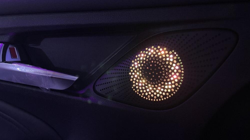 JAC JS5 в Казахстане презентация салон салон акустика освещение