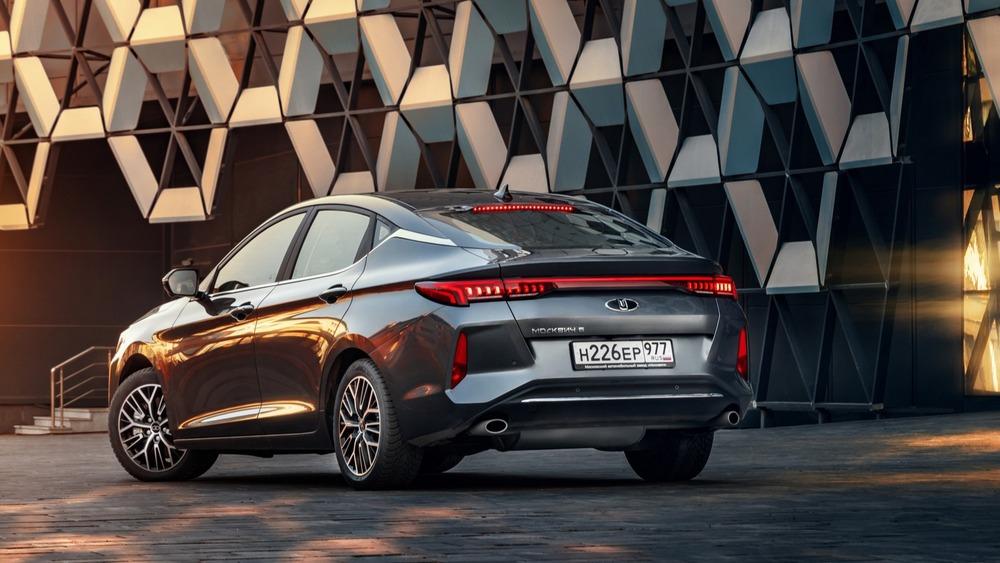 Москвич 6 сбоку сзади в статике