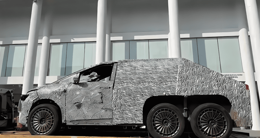 В Китае появились шпионские снимки первого серийного летающего автомобиля Xpeng