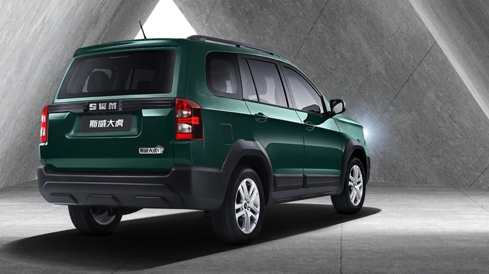 Кроссовер SWM G03F, вид сбоку сзади