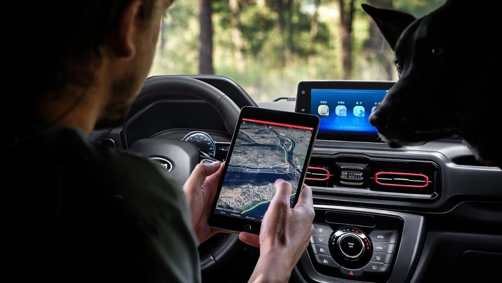 Салон кроссовера SWM G03F, интерьер