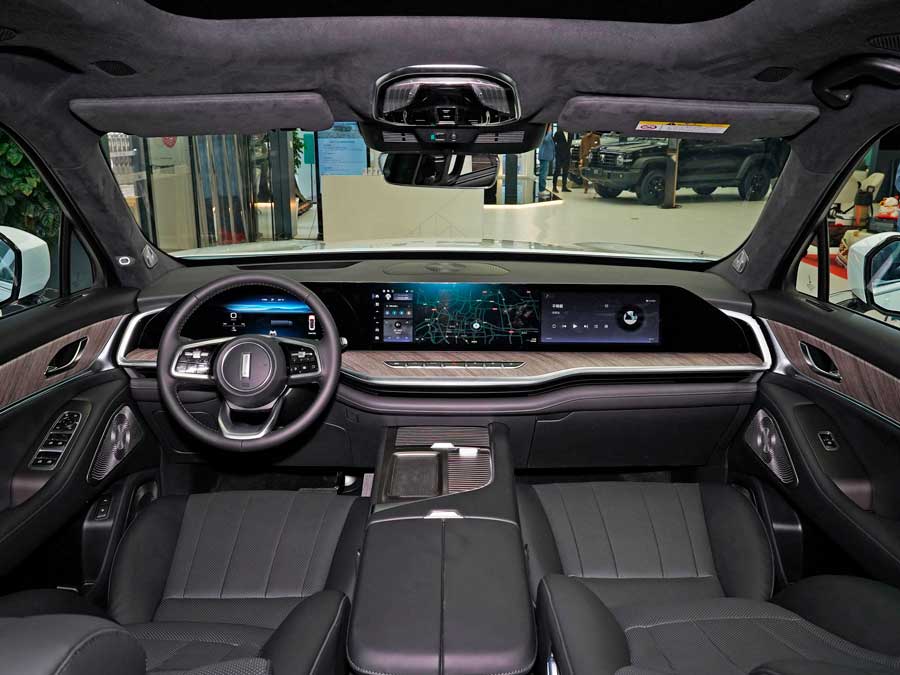 В России появится новый кроссовер Wey, способный разгоняться до «сотни» за 6 секунд.