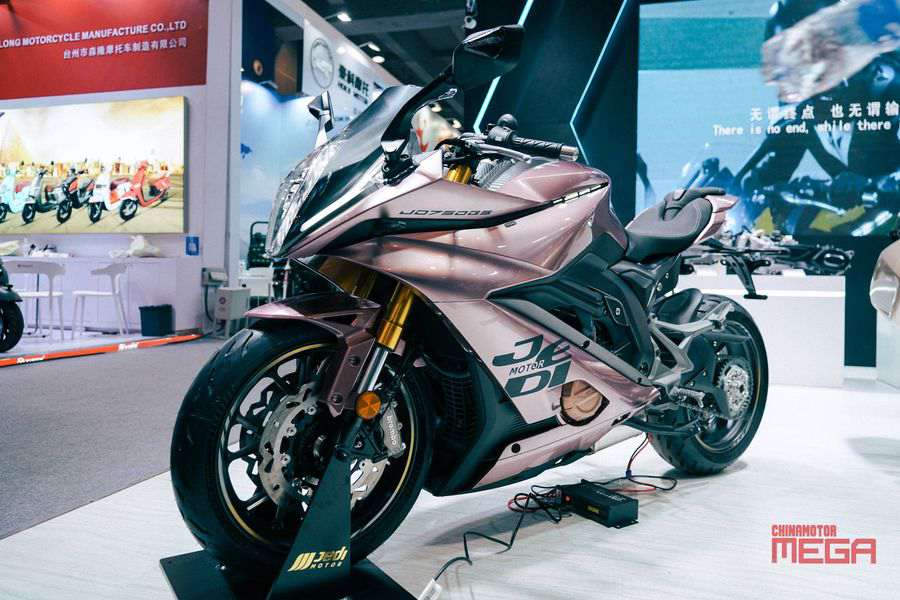 135-я Кантонская ярмарка: инновации в китайской экспортной индустрии мотоциклов и рост электроэнергетики 135-я Кантонская ярмарка: инновации в китайской экспортной индустрии мотоциклов и рост электроэнергетики 135-я Кантонская ярмарка: инновации в экспортной индустрии мотоциклов и рост электроэнергетики