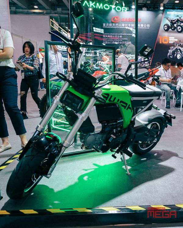 135-я Кантонская ярмарка: инновации в китайской экспортной индустрии мотоциклов и рост электроэнергетики 135-я Кантонская ярмарка: Инновации в экспортной индустрии мотоциклов Китая и рост электроэнергетики 135-я Кантонская ярмарка Инновации в экспортной индустрии мотоциклов и рост электроэнергетики Мотоцикл Chinse eb 10