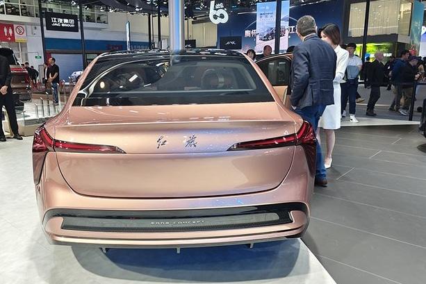 FAW Hongqi показали три концепта автомобилей на автосалоне Auto China 2024 в Пекине