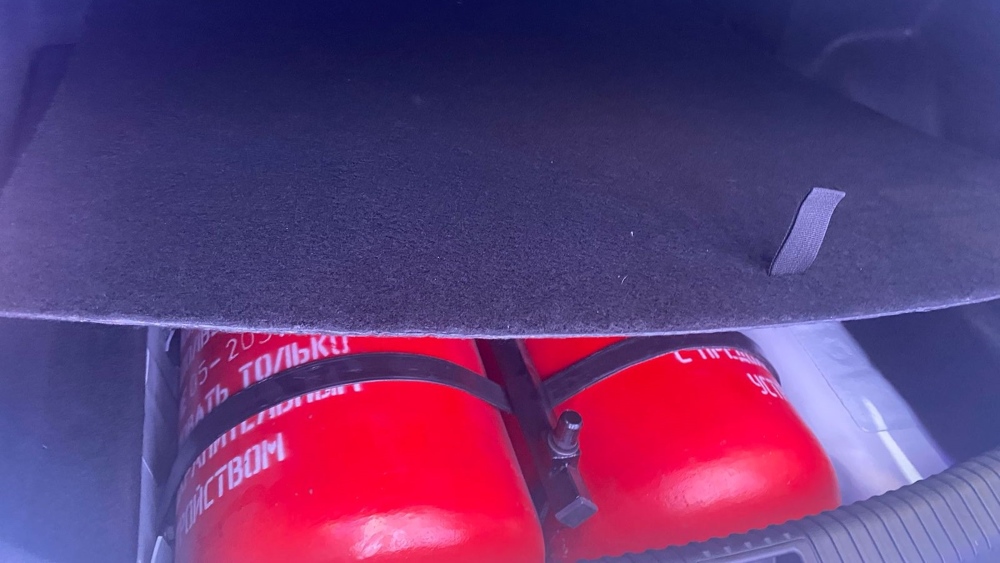 BAIC U5 Plus на метане на газовых двухтопливных баллонах в багажнике