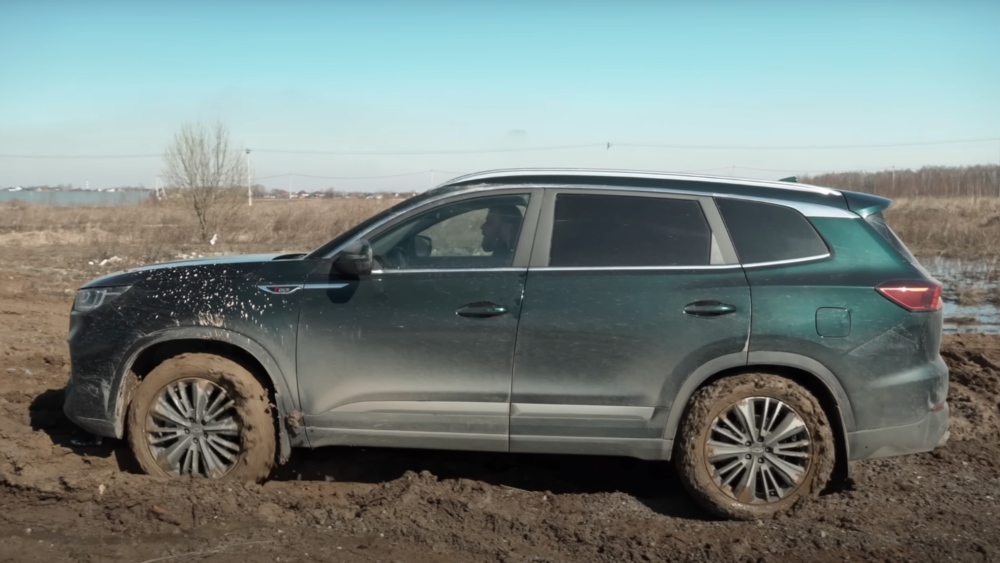 обновил прошивку полного привода Chery Tiggo 8 Pro Max проблема сбоку