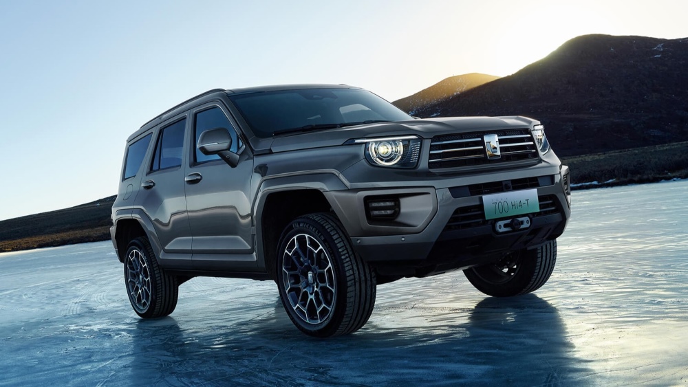 танк 700 hi4-t вид спереди