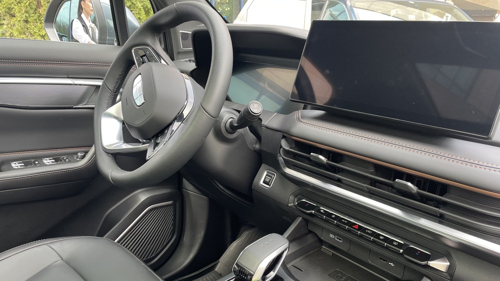 Geely Okavango в Казахстане интерьер интерьер