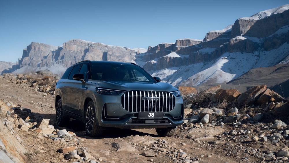 Jaecoo J8 передняя сторона