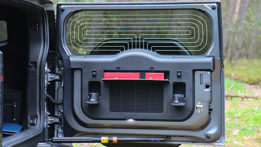 Внедорожник Jetour T2 в Беларуси салон салон задняя дверь