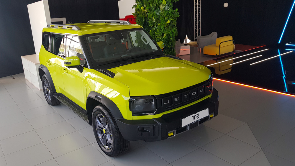 Внедорожник Jetour T2 в Беларуси бок перед верхом