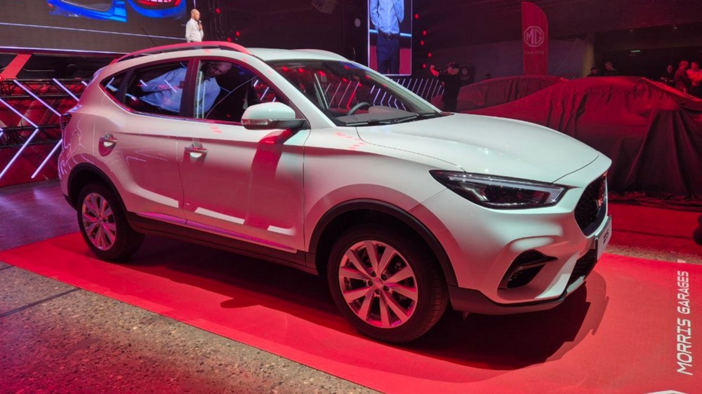 Презентация передней части кроссовера MG ZS