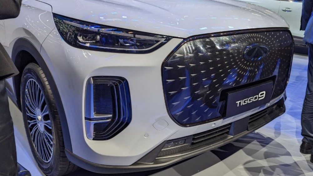 Tiggo 9 PHEV, вид спереди в Пекине