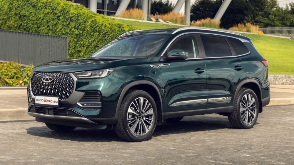 Обновленный кроссовер Chery Tiggo 8 Pro Max сбоку спереди