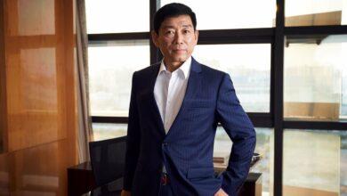 В Китае глава компании Great Wall Motor, лично консультирует покупателей своих автомобилей В Китае глава компании Great Wall Motor, лично консультирует покупателей своих автомобилей