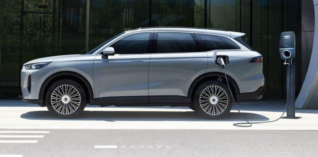 Кроссовер Chery Fulwin T9 выходит на рынок Китая по цене от 17 900 долларов США.